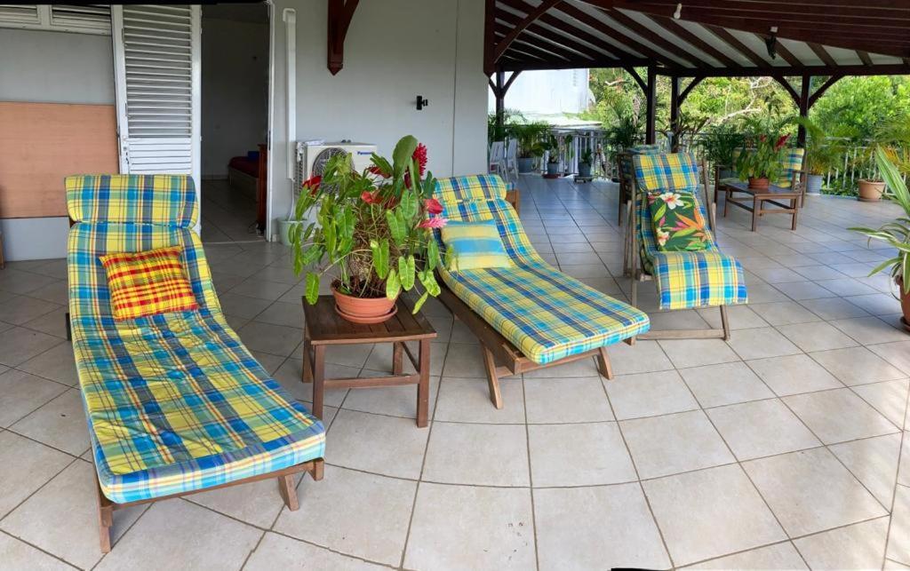 Haut De Villa Chez Ghighi Riviere-Pilote Bagian luar foto